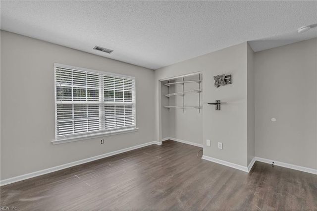 402 Undershot CT, Chesapeake, VA 23323