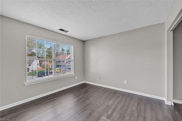 402 Undershot CT, Chesapeake, VA 23323