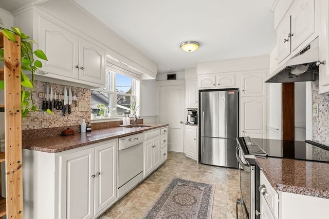 95 Assabet Road, Quincy, MA 02169