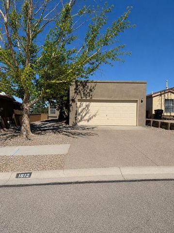 1612 Patti Place NE, Rio Rancho, NM 87144