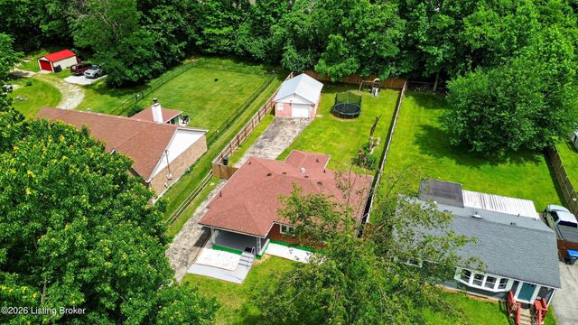 6903 Triangle Dr, Louisville, KY 40214
