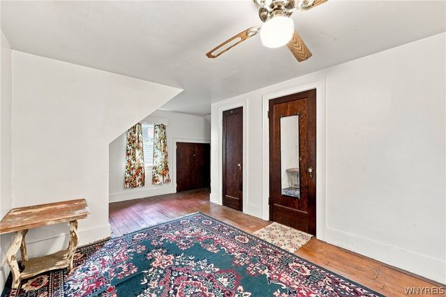 4 Regina Place, Buffalo, NY 14208