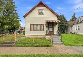 4 Regina Place, Buffalo, NY 14208