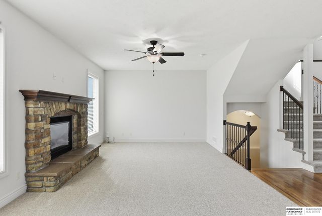 12411 Osprey Lane, Papillion, NE 68046