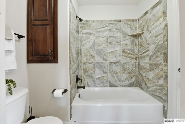 12411 Osprey Lane, Papillion, NE 68046