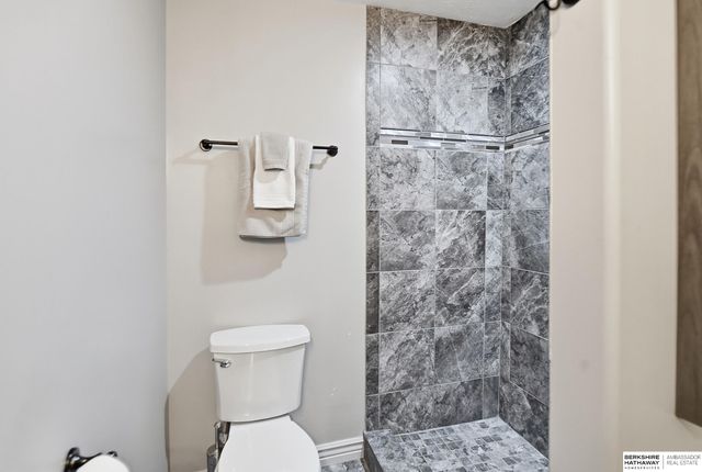 12411 Osprey Lane, Papillion, NE 68046