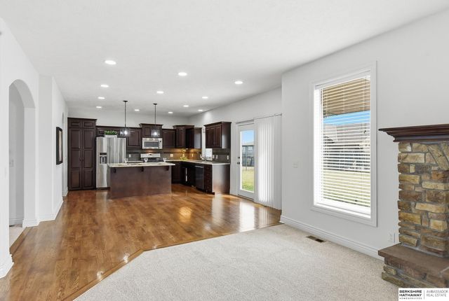 12411 Osprey Lane, Papillion, NE 68046