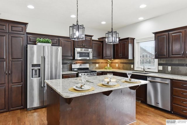 12411 Osprey Lane, Papillion, NE 68046