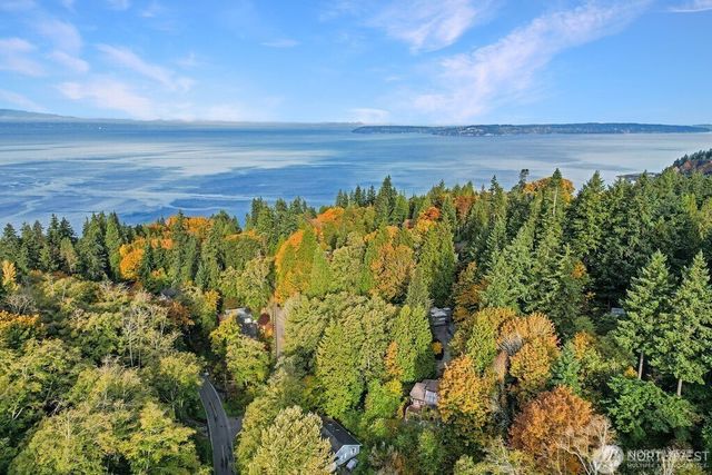 7217 Meadowdale Beach Road, Edmonds, WA 98026