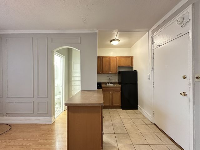 434 W Wellington Avenue 208, Chicago, IL 60657
