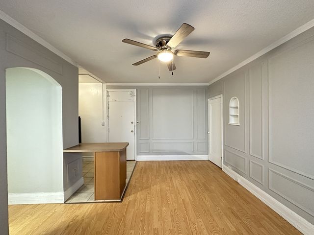 434 W Wellington Avenue 208, Chicago, IL 60657