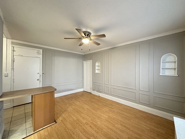 434 W Wellington Avenue 208, Chicago, IL 60657