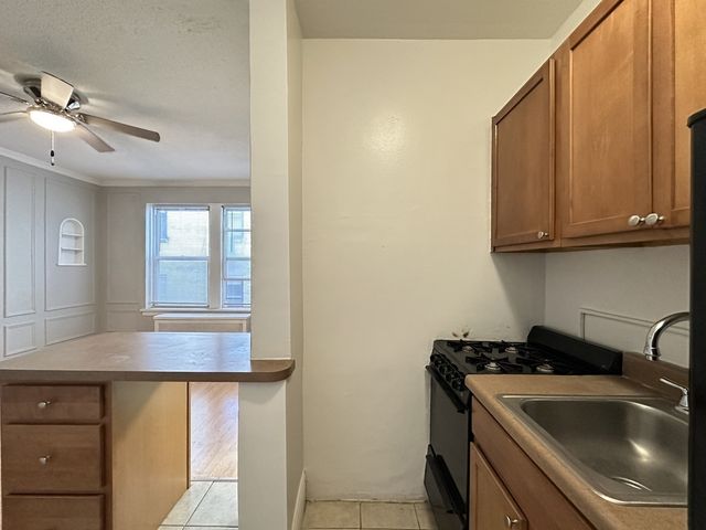 434 W Wellington Avenue 208, Chicago, IL 60657