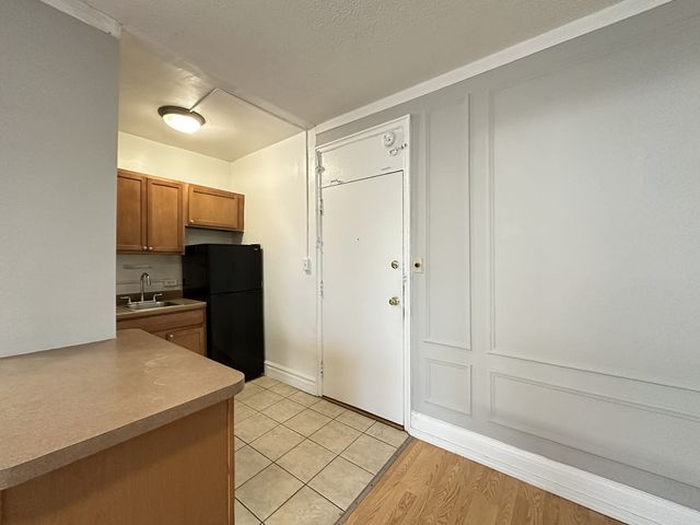 434 W Wellington Avenue 208, Chicago, IL 60657