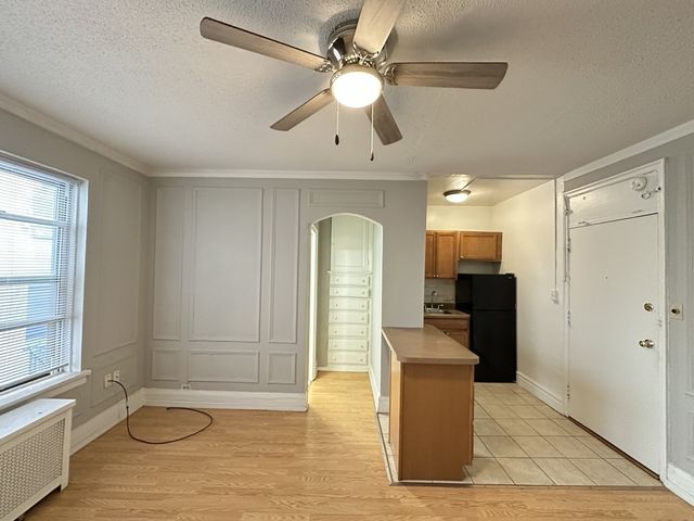 434 W Wellington Avenue 208, Chicago, IL 60657