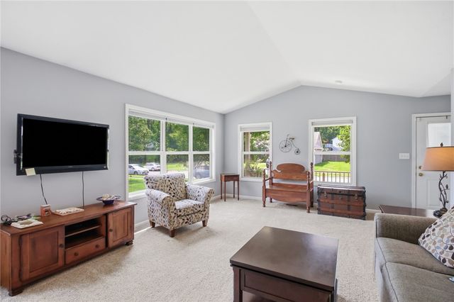 1742 Northpoint Road, Springfield, OH 45503
