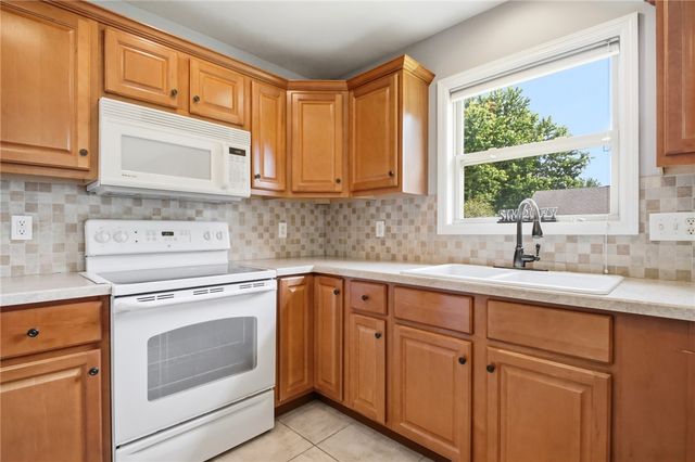 1742 Northpoint Road, Springfield, OH 45503