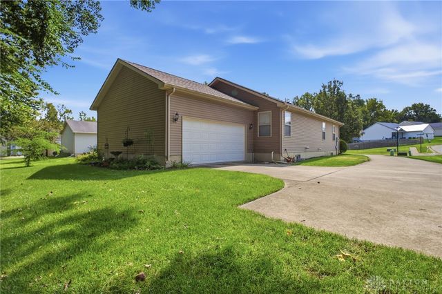 1742 Northpoint Road, Springfield, OH 45503