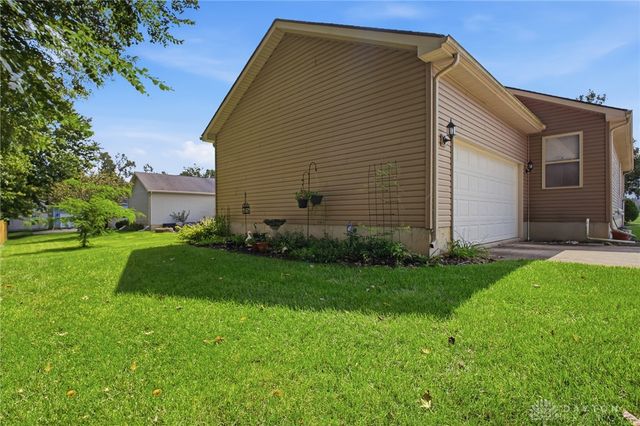1742 Northpoint Road, Springfield, OH 45503