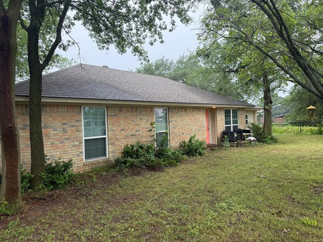 1104 County Road 701, Cleburne, TX 76031