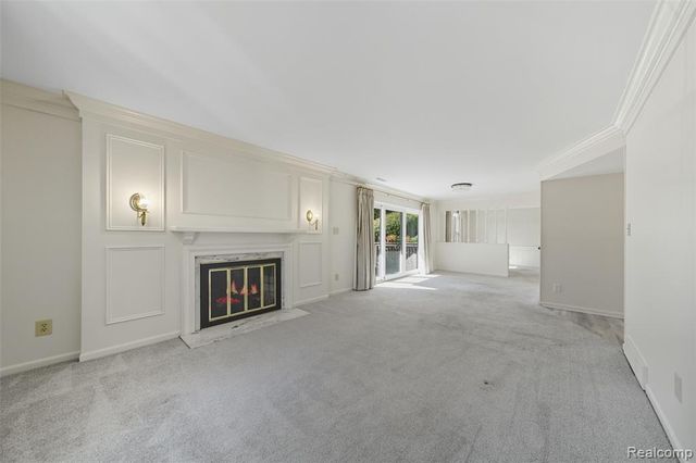 19710 W 13 Mile Road 108, Beverly Hills, MI 48025