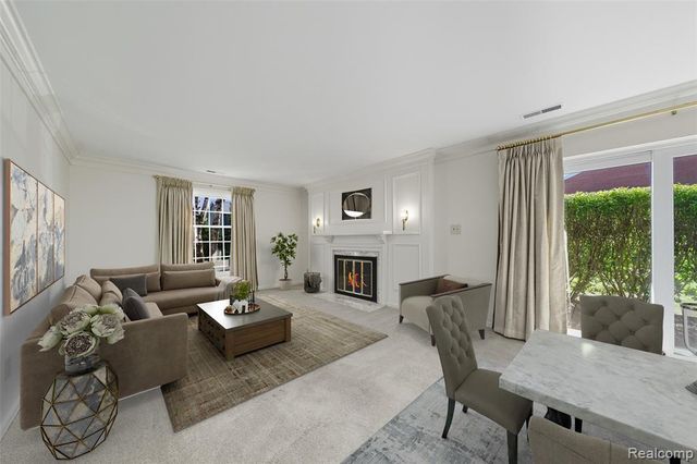 19710 W 13 Mile Road 108, Beverly Hills, MI 48025