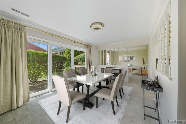 19710 W 13 Mile Road 108, Beverly Hills, MI 48025