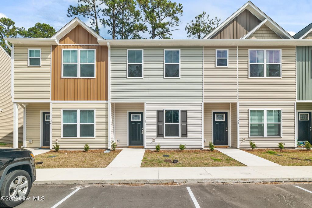 132 Buckhorn Avenue, Holly Ridge, NC 28445