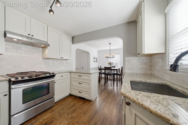 405 N Altadena Avenue, Royal Oak, MI 48067