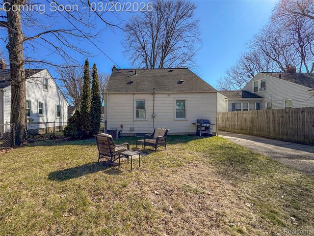 405 N Altadena Avenue, Royal Oak, MI 48067