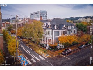 133 Nw 18th Ave 8, Portland, OR 97209