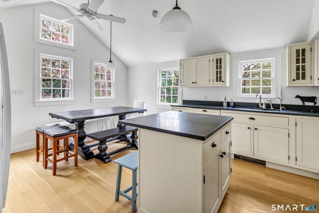 108 North Stamford Road, Stamford, CT 06903