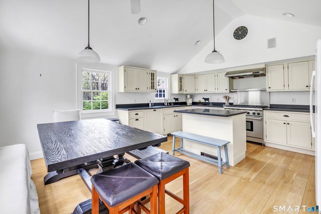 108 North Stamford Road, Stamford, CT 06903