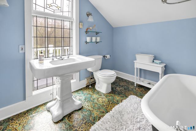 108 North Stamford Road, Stamford, CT 06903