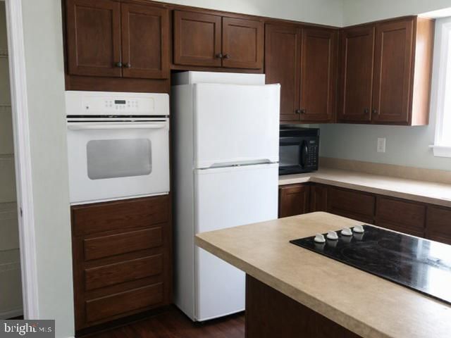 10711 FEATHERSTONE DR, Fort Washington, MD 20744