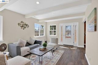 320 Monmouth Dr, Milpitas, CA 95035