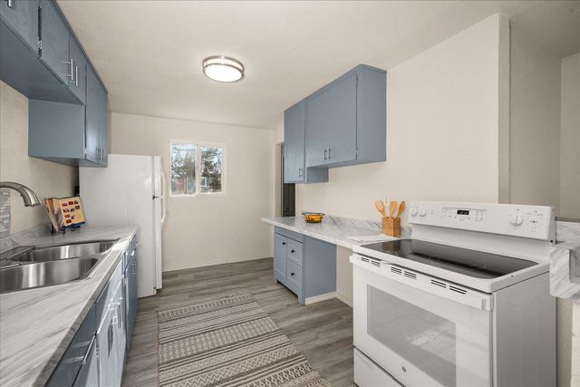 1524 E Walton Ave, Spokane, WA 99207