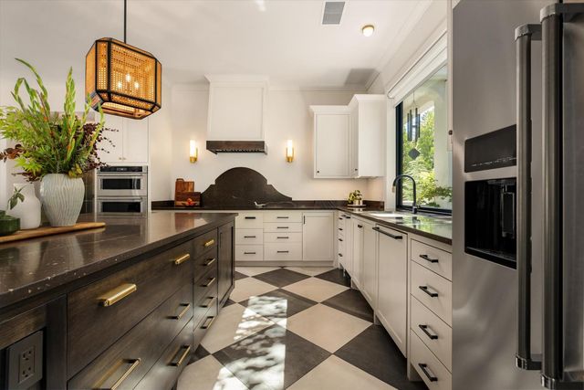 6745 Estates Ct, Auburn, CA 95602