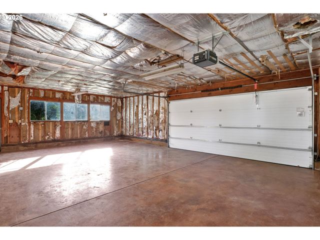 27366 4TH St, Junction City, OR 97448