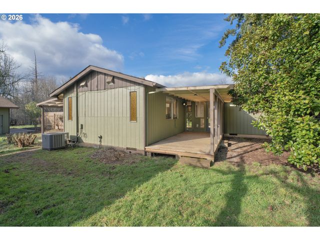 27366 4TH St, Junction City, OR 97448