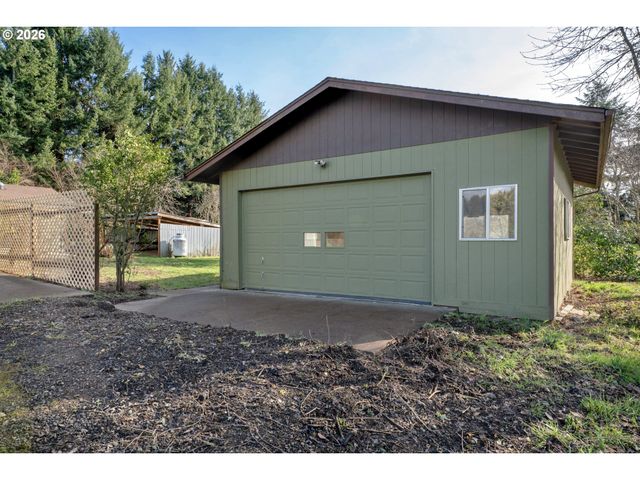 27366 4TH St, Junction City, OR 97448