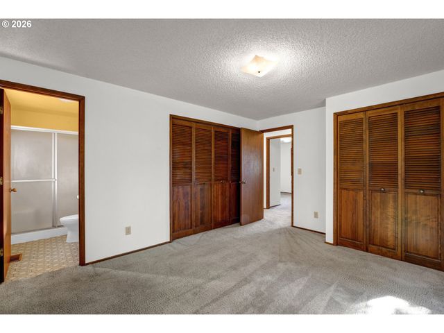 27366 4TH St, Junction City, OR 97448