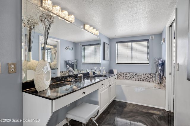 925 N Highway A1a 305, Indialantic, FL 32903