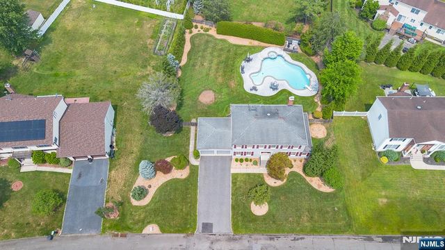 86 S Colonial Drive, Harrington Park, NJ 07640