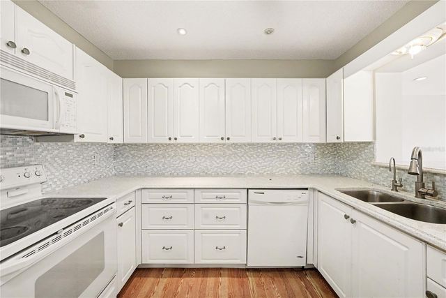 1806 EL RANCHO DRIVE, Sun City Center, FL 33573