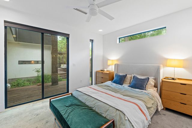 900 Karen Ave A, Austin, TX 78757