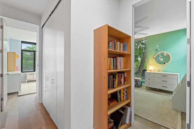 900 Karen Ave A, Austin, TX 78757