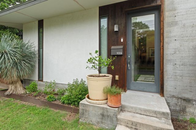 900 Karen Ave A, Austin, TX 78757