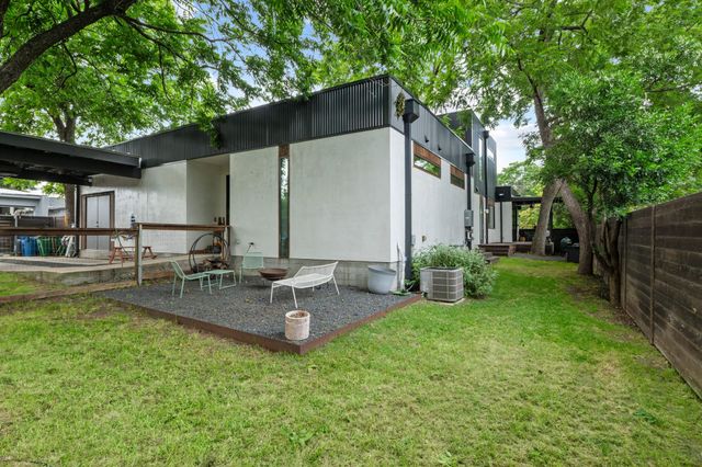 900 Karen Ave A, Austin, TX 78757