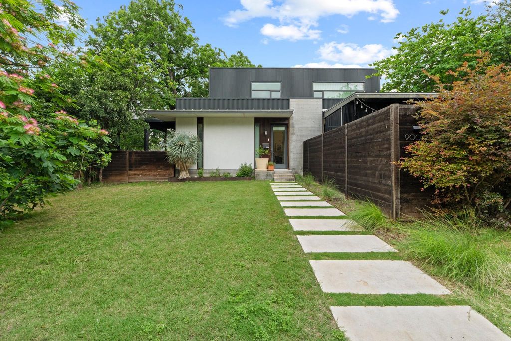 900 Karen Ave A, Austin, TX 78757